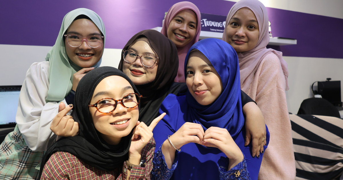 intern marketing di tudungsicomel