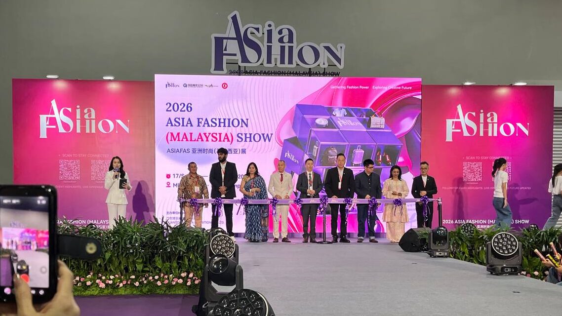 Penerokaan pembekal fabrik dan tekstil di Asia Fashion Show 2026.