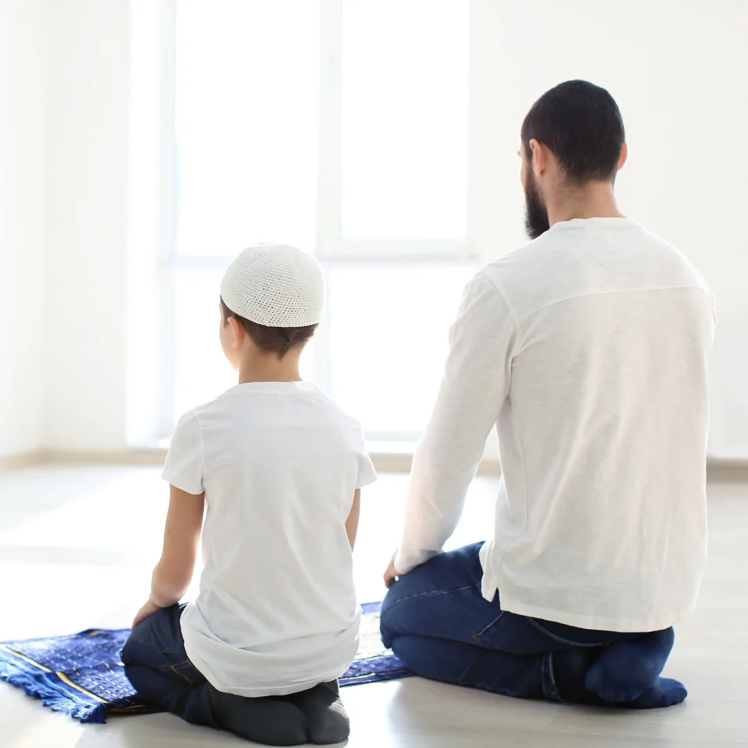 Latih Anak Bersolat