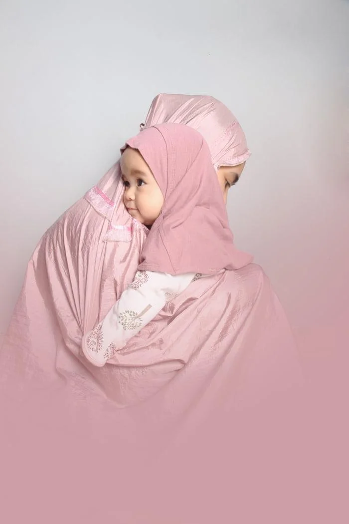 ibu selalu gembira